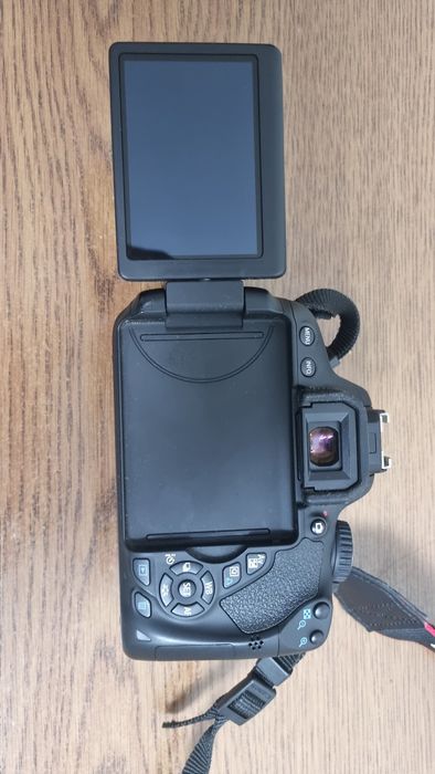 Фотоаппарат Canon EOS 650D