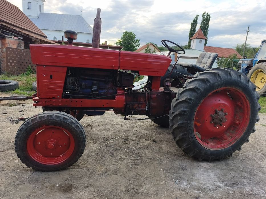 Vând u650 de vazare