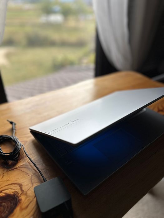 Laptop ASUS impecabil