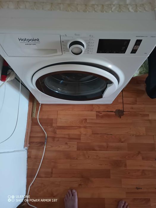 Vând urgent hotpoint mașină de spălat silent noua