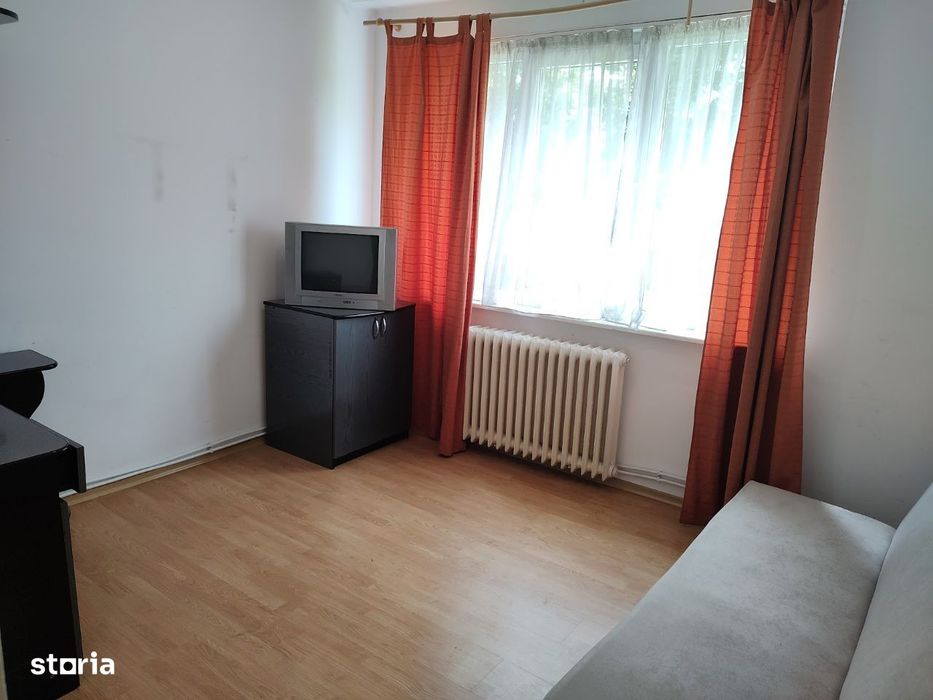 apartament 3 camere- str.Avram Iancu