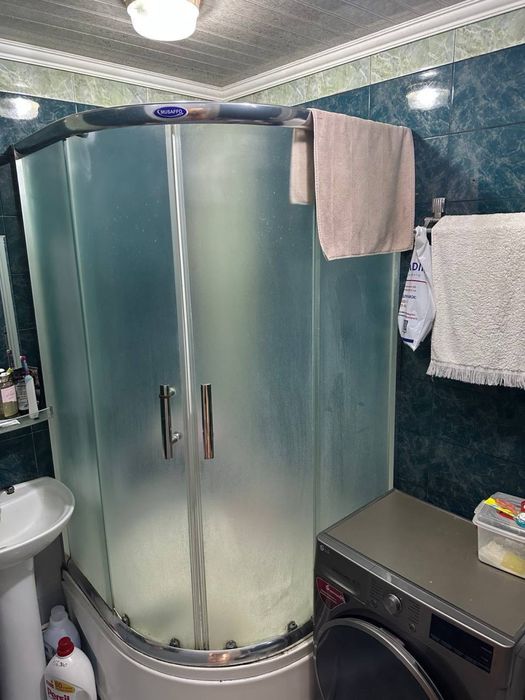 Срочно Продаётся 4х комнатная 5 этаж 75м2 Цена 52500у.е торг Согдиана.