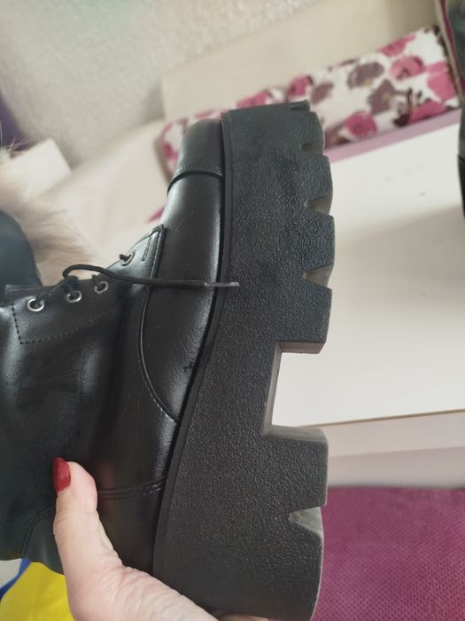 Боти с естествен косъм