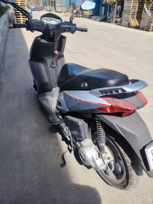 Скутер Aprilia 50 cc
