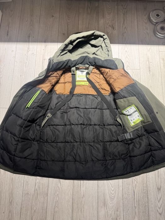 продам куртку зимнию