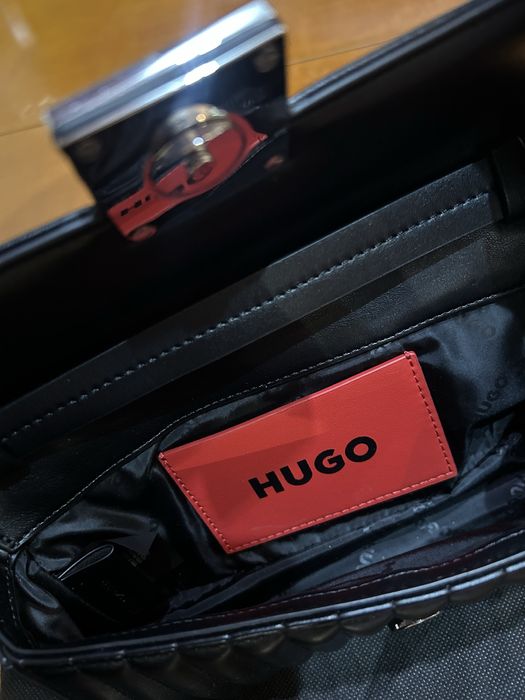 Черна Чанта HUGO