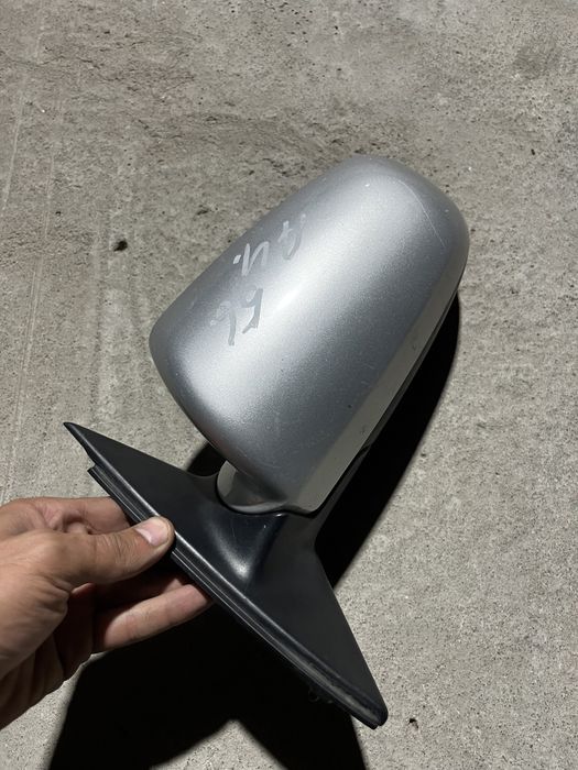 Audi A4 б6 зеркало заднего вида
