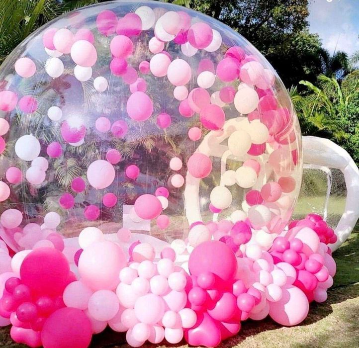 Батут с куполом из летающих шаров