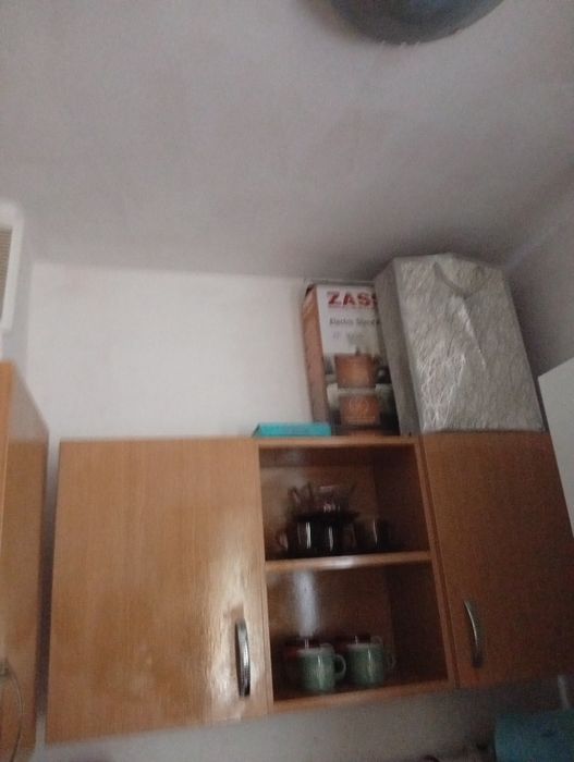 Vând mobila de bucătărie mica