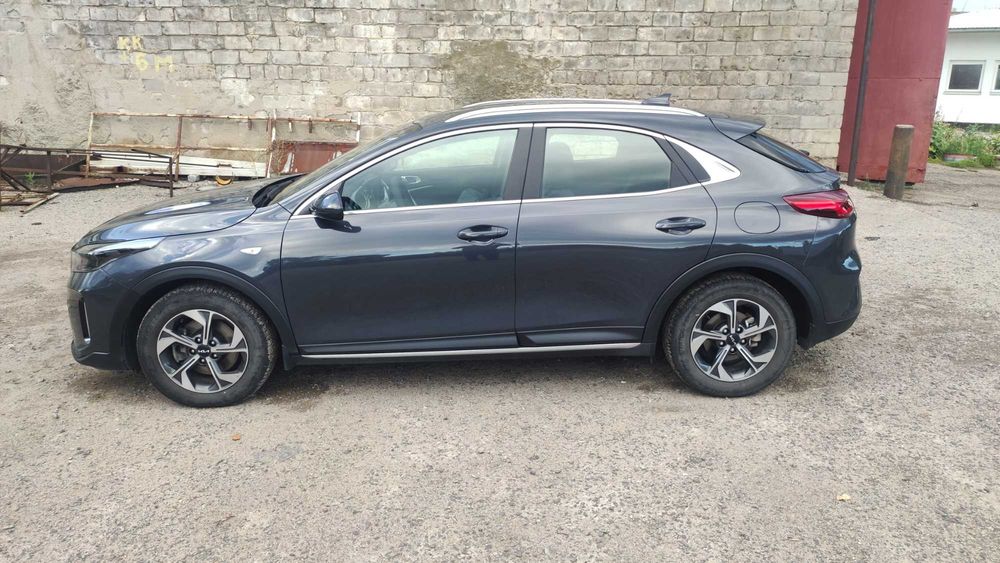 Автомобиль киа хсид 2023