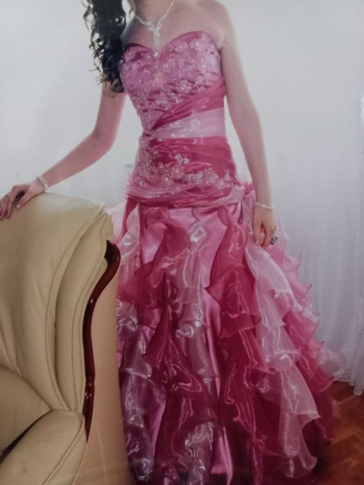 Официални рокли обличани веднъж