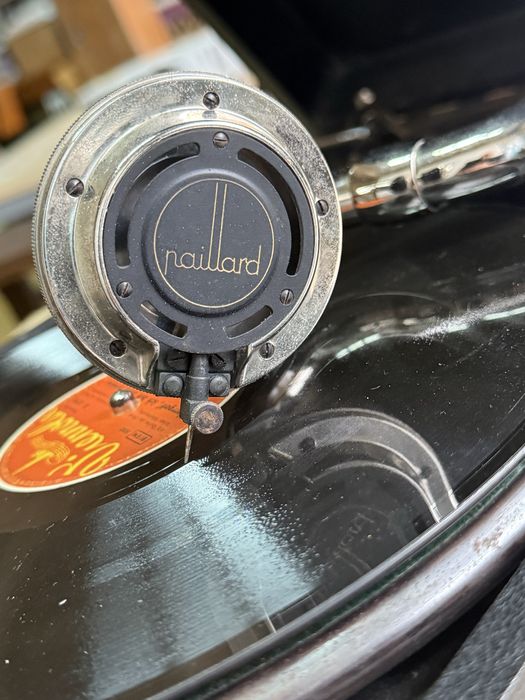 Patefon Paillard MIGA(din dotarea trupelor germane)