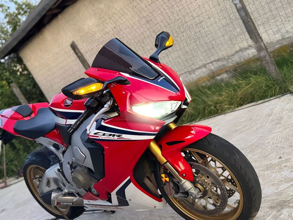 Honda CBR1000RR-R Fireblade SP Stare formidabila