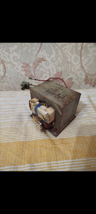 Зап части на м и к р о в о л н о в к у