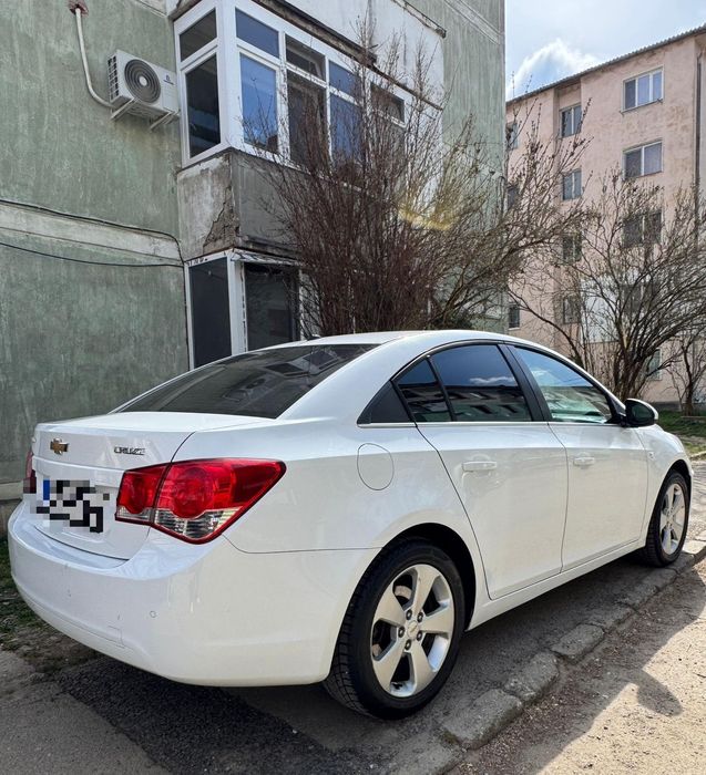 Vând Chevrolet Cruze
