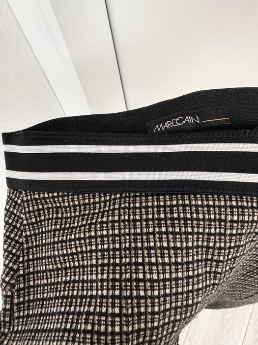 Есенен Костюм Marccain XS