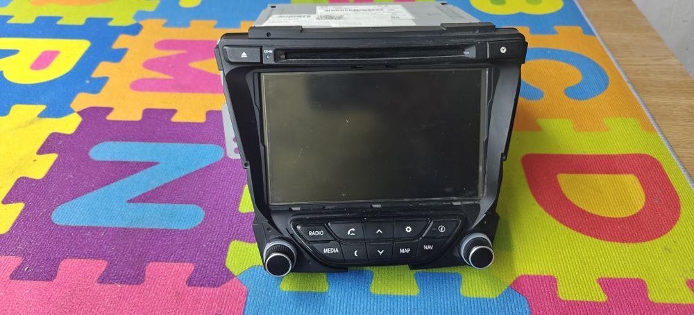 Radio CD cu navigatie Hyundai i40 2015 cod 96560-3Z000