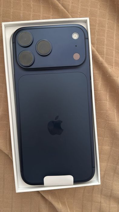 Iphone 17 Pro Max 256 GB, темно-синий