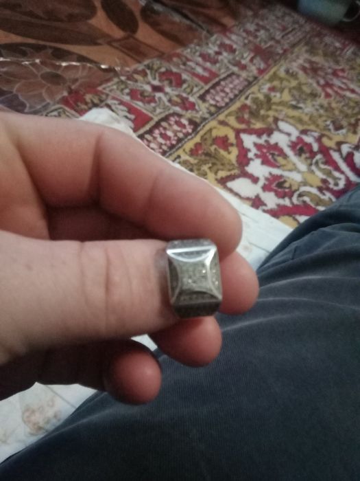 Продаю серебрение кольцо 7 грамм 21 размер