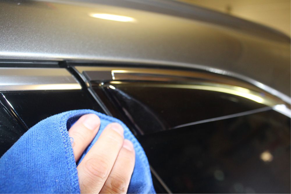 Ветровики (дефлекторы окон) KIA Sorento