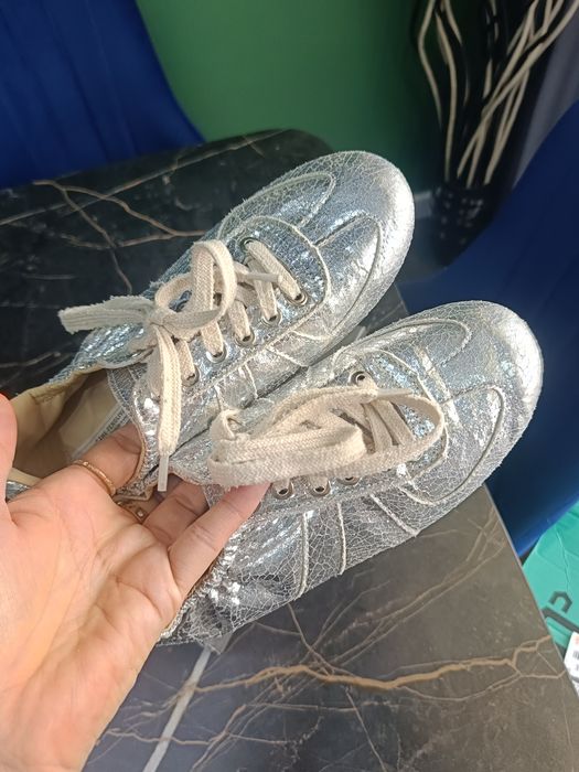 Продам крассовку женскую