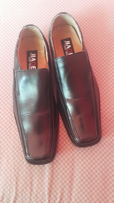 Cizme si pantofi din piele