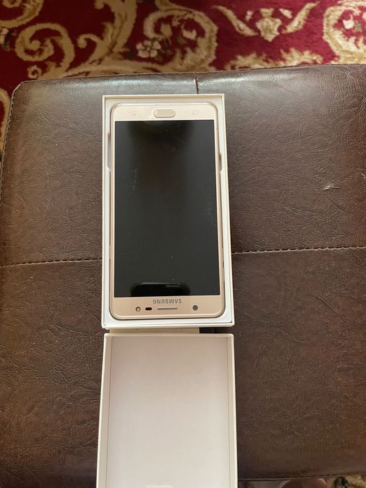 Vânzare telefoane mobile