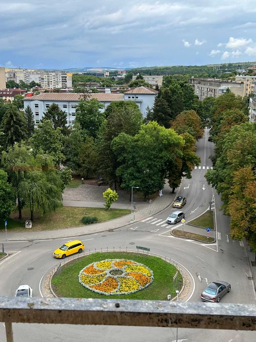 Продава се Тристаен апартамент в Разград, Център - 75 кв.м за 1187 €/кв.м - Снимка #2