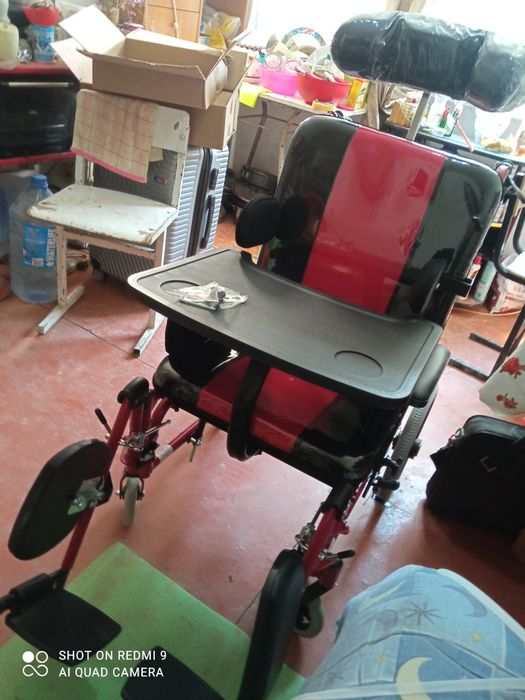 Инвалидная коляска универсальная