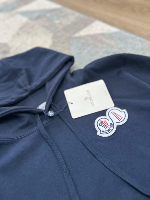 худи бренд Moncler