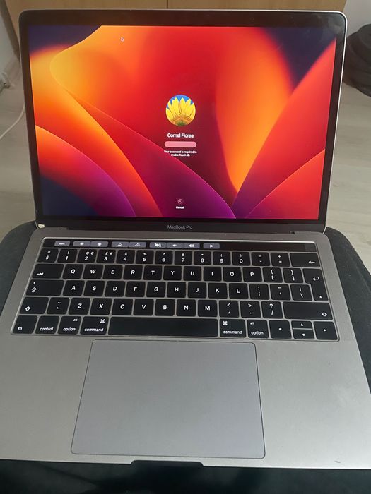 MacBook 13 Pro Touchbar
