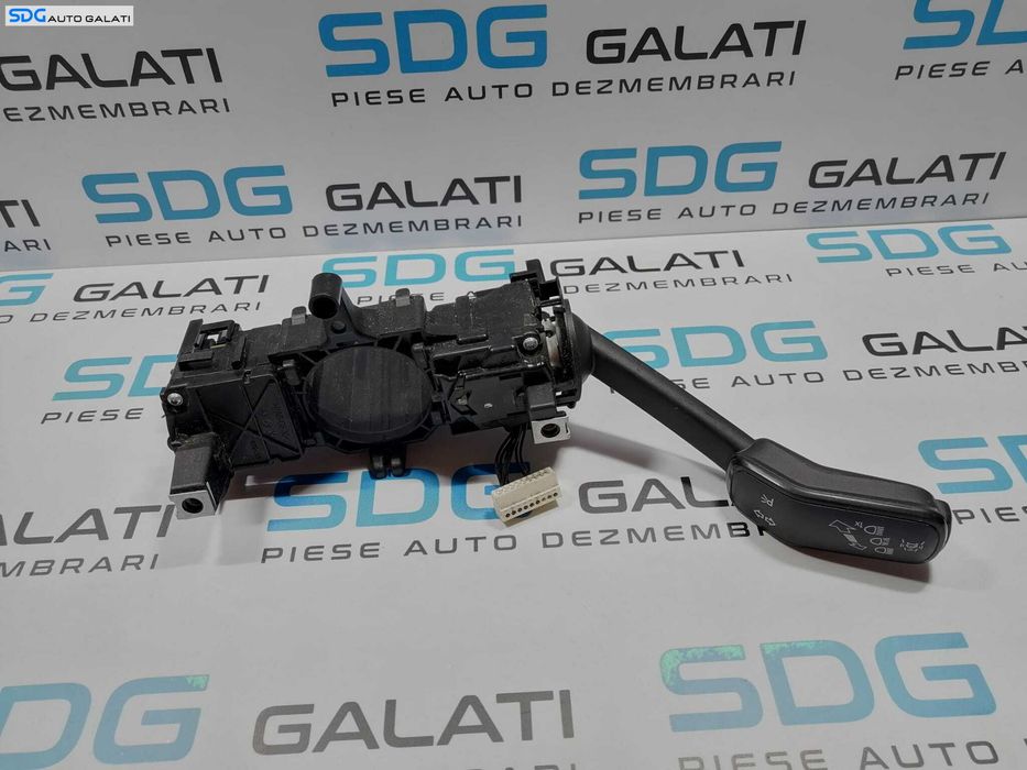 Maneta Semnalizare Faza Lunga Scurta Volkswagen Tiguan 2016 - 2023 Cod 5Q0953521R 5Q0953502AJ [AV2690]