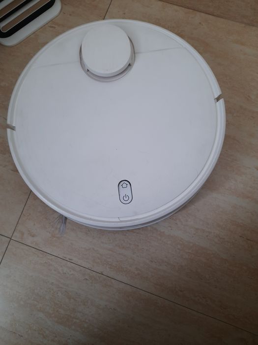 Vând aspirator Xiaomi S10