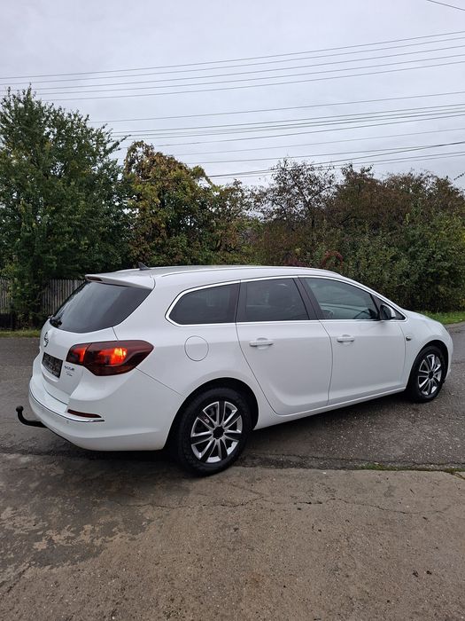 Opel Astra J Facelift