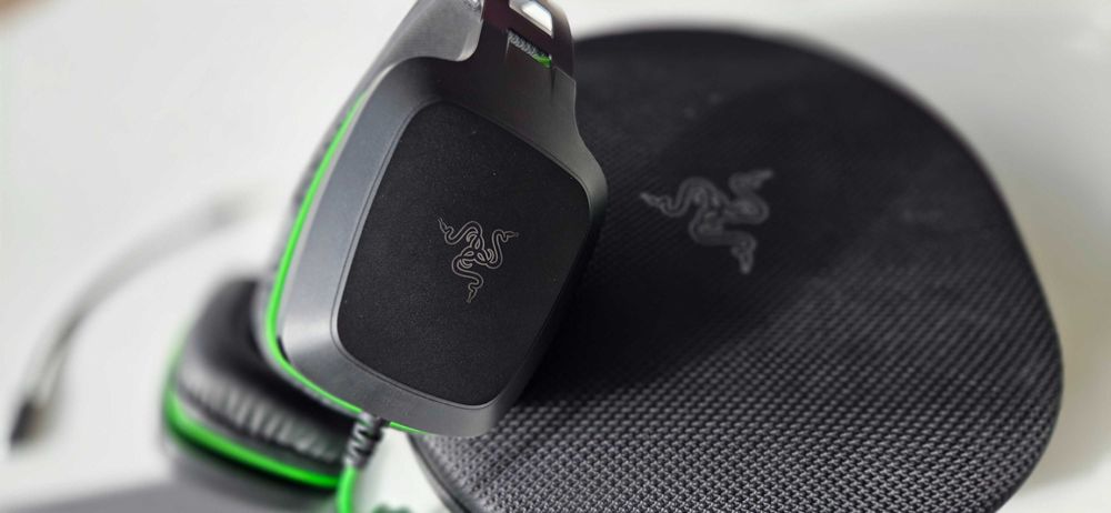 Razer Electra v2 USB 7.1 гейминг слушалки със сваляем микрофон и калъф
