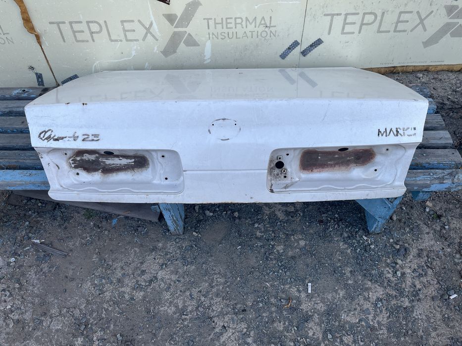 Крышка багажника toyota mark 2