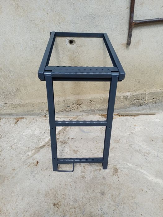 Vând scara retractabila wagon