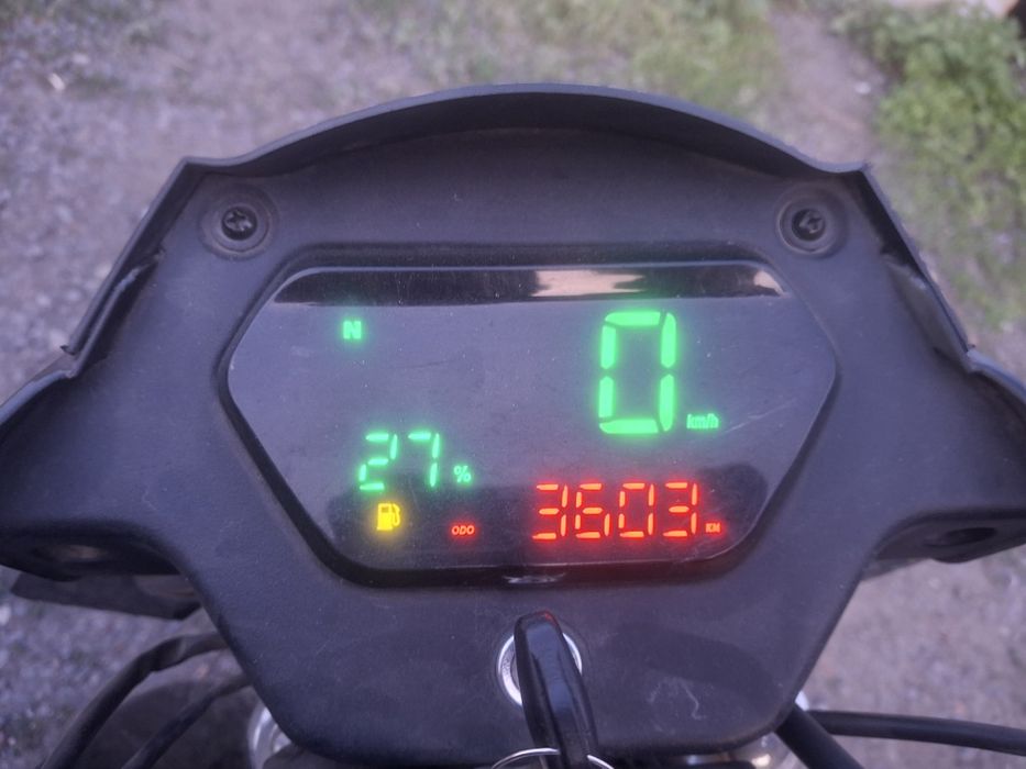 Alpha Champ Khan moto