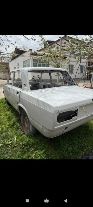 ВАЗ Кузов Сотилади 2107 или 2003