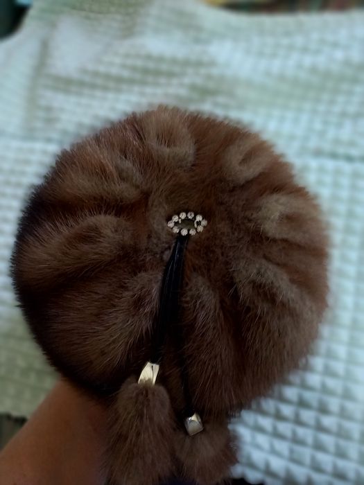 Бас киім, қоңыр түсті