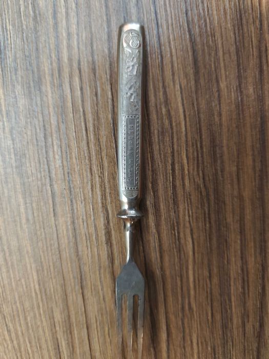 продам вилку-антиквариат