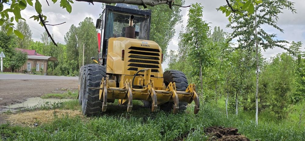 Продаётся  грейдер 165.-180.