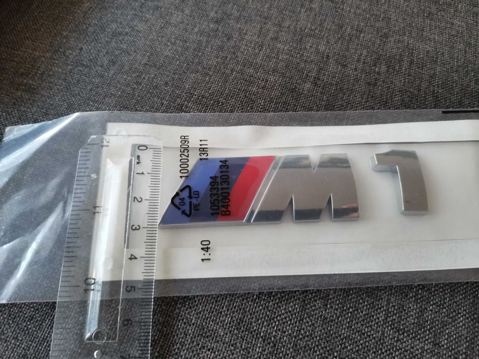 БМВ Bmw 1М сребриста емблема лого