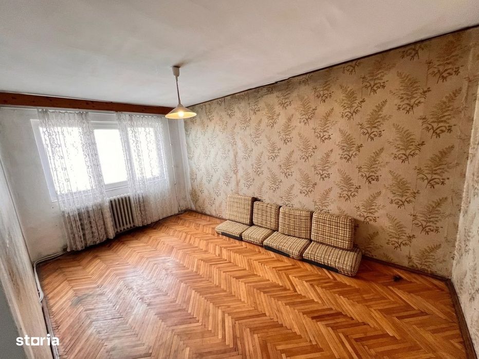 Apartament cu 4 camere, decomandat, 80 mp, zona Grigore Alexandrescu — fotografia 1