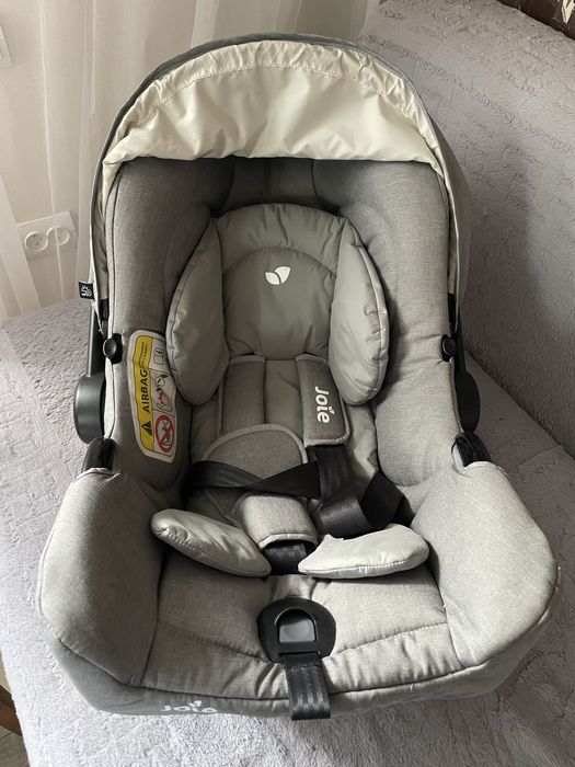 Продам автолюльку Joie
