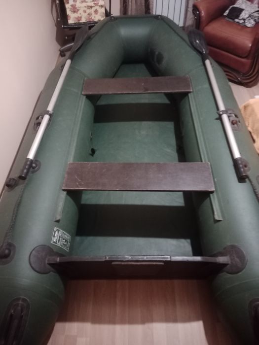 Лодка Калибри 3000