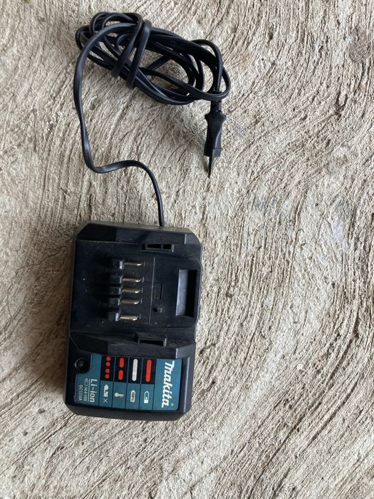 Alimentator Incarcator Makita DC 18WA 14,4v-18v 1,7A