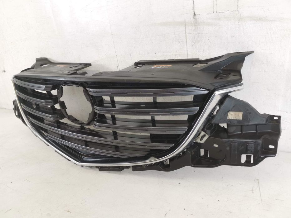 Мазда ЦХ-5 / Mazda CX-5 1 [фейслифт] Оригинална решетка на радиатора в