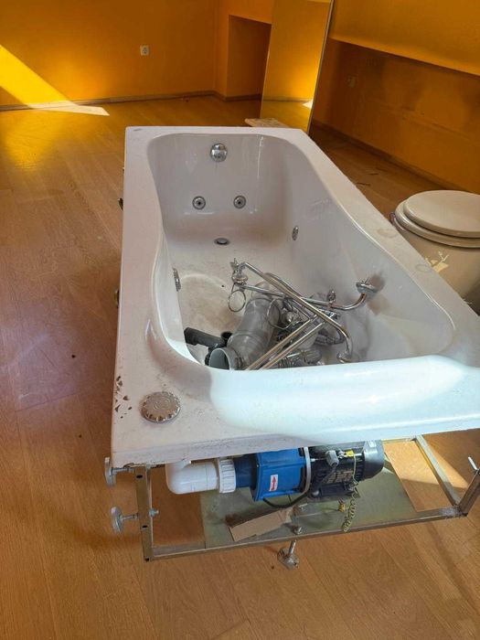 Cada cu hidromasaj de vanzare