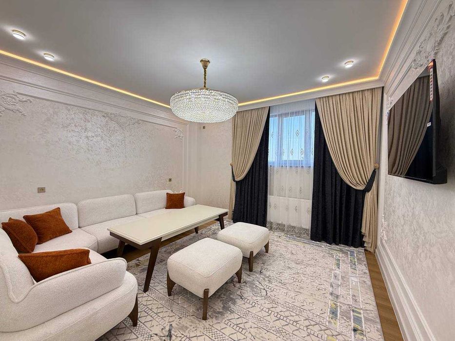 3х комнатная квартира на 10 этаже 90кв/м, в Самарканде